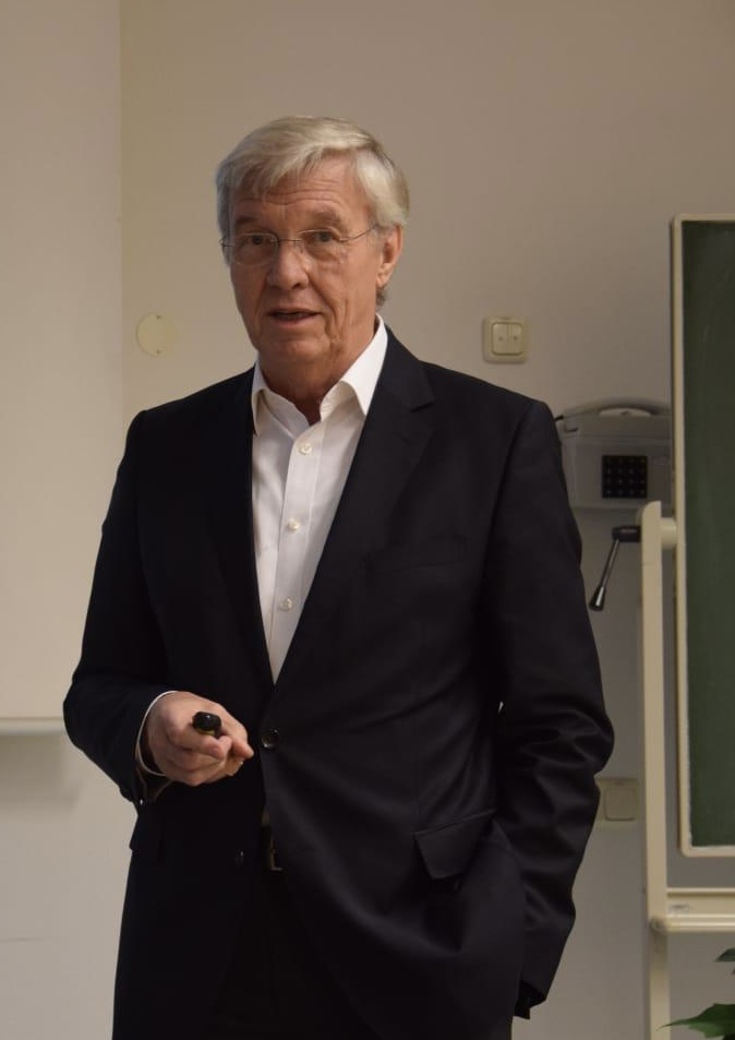 Profile picture of Joachim W Dudenhausen